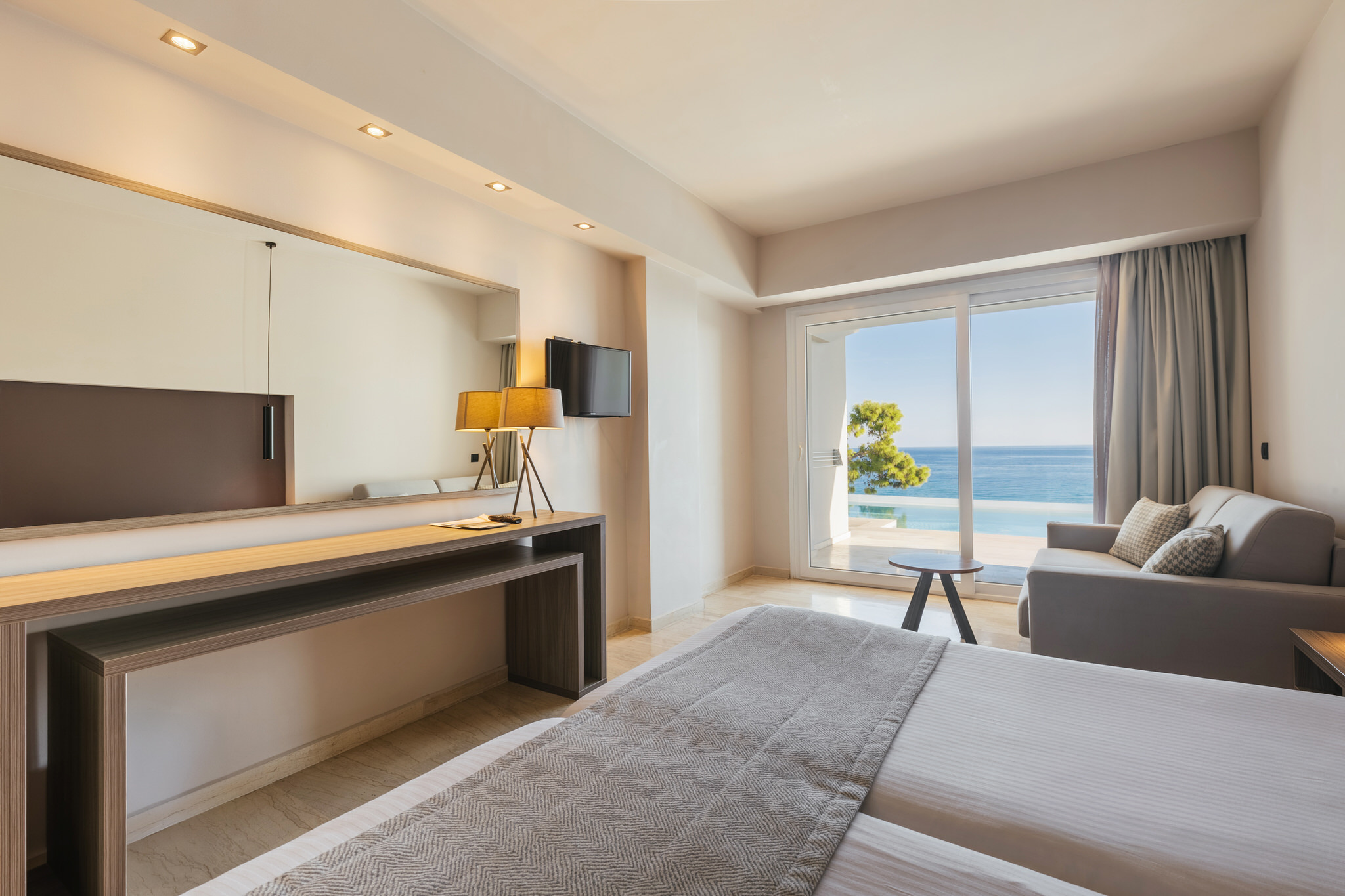 A1 – Swim Up Room (Sea View)