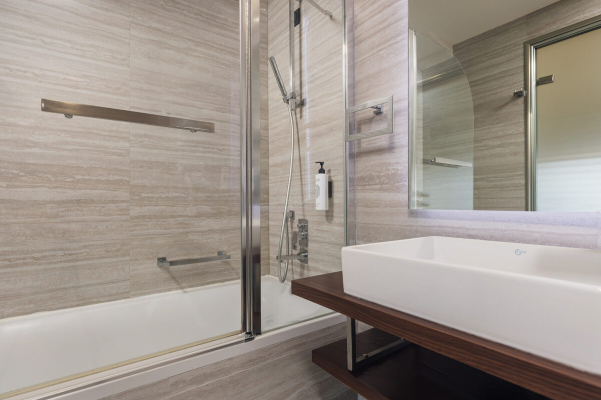 D4 – Suite (Inland View)