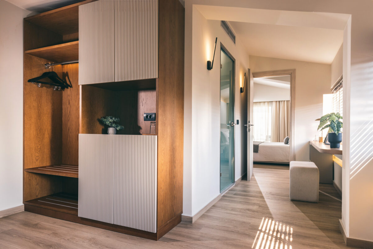 D4 – Suite (Inland View)