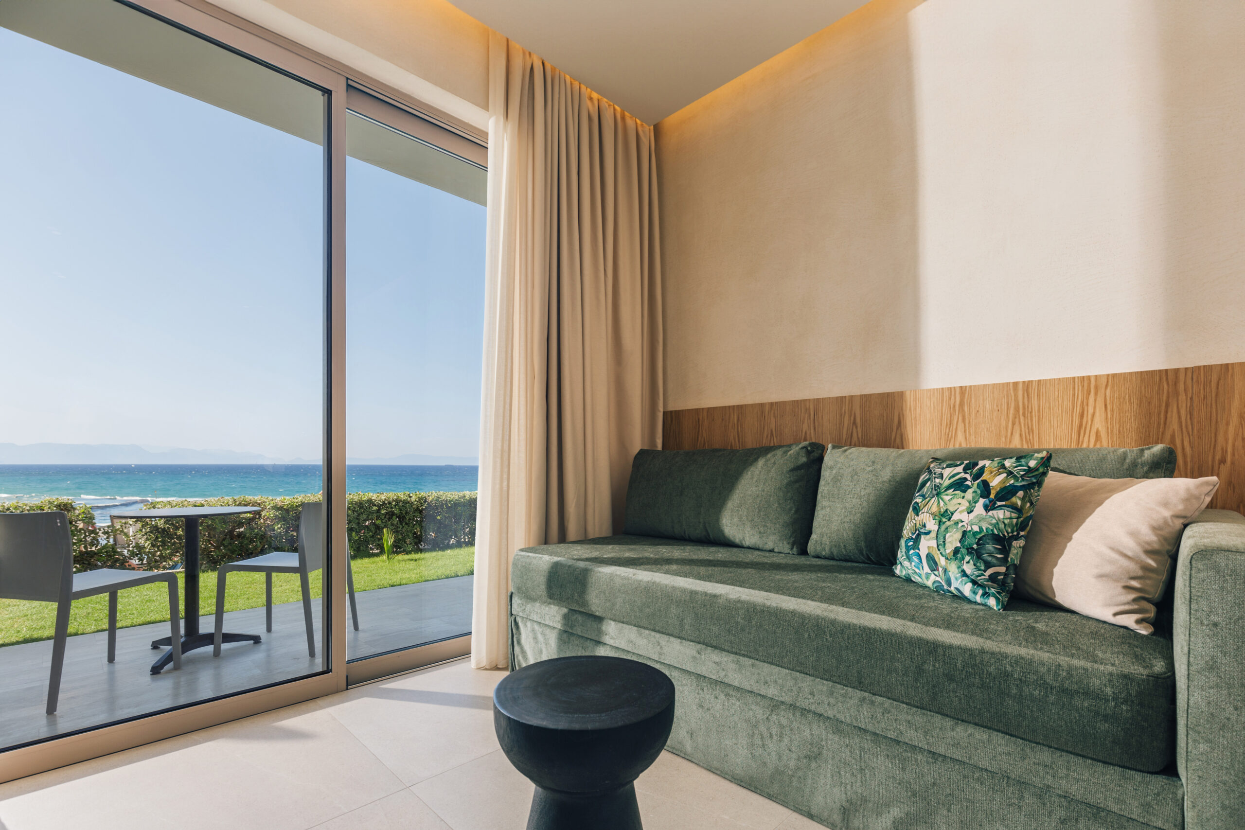 C1 – Bungalows Family Room (Sea View)