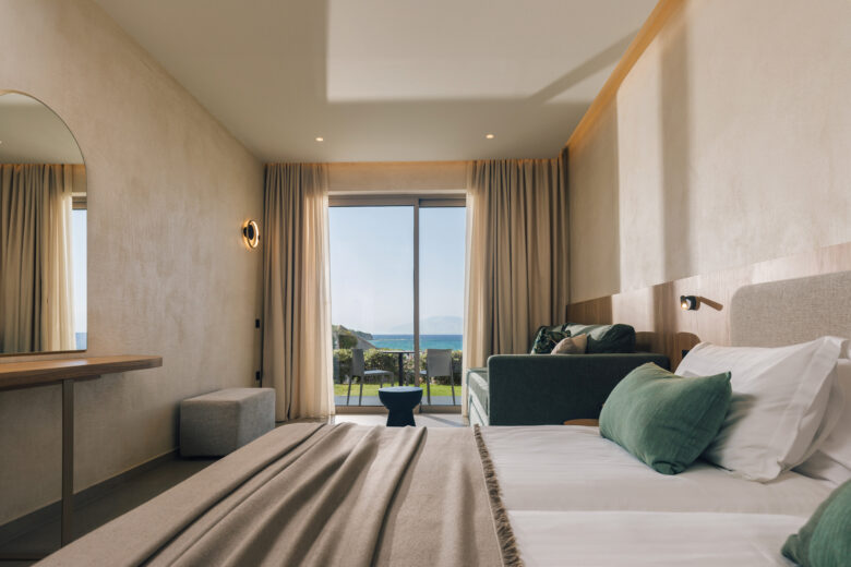 C1 – Bungalows Family Room (Sea View)