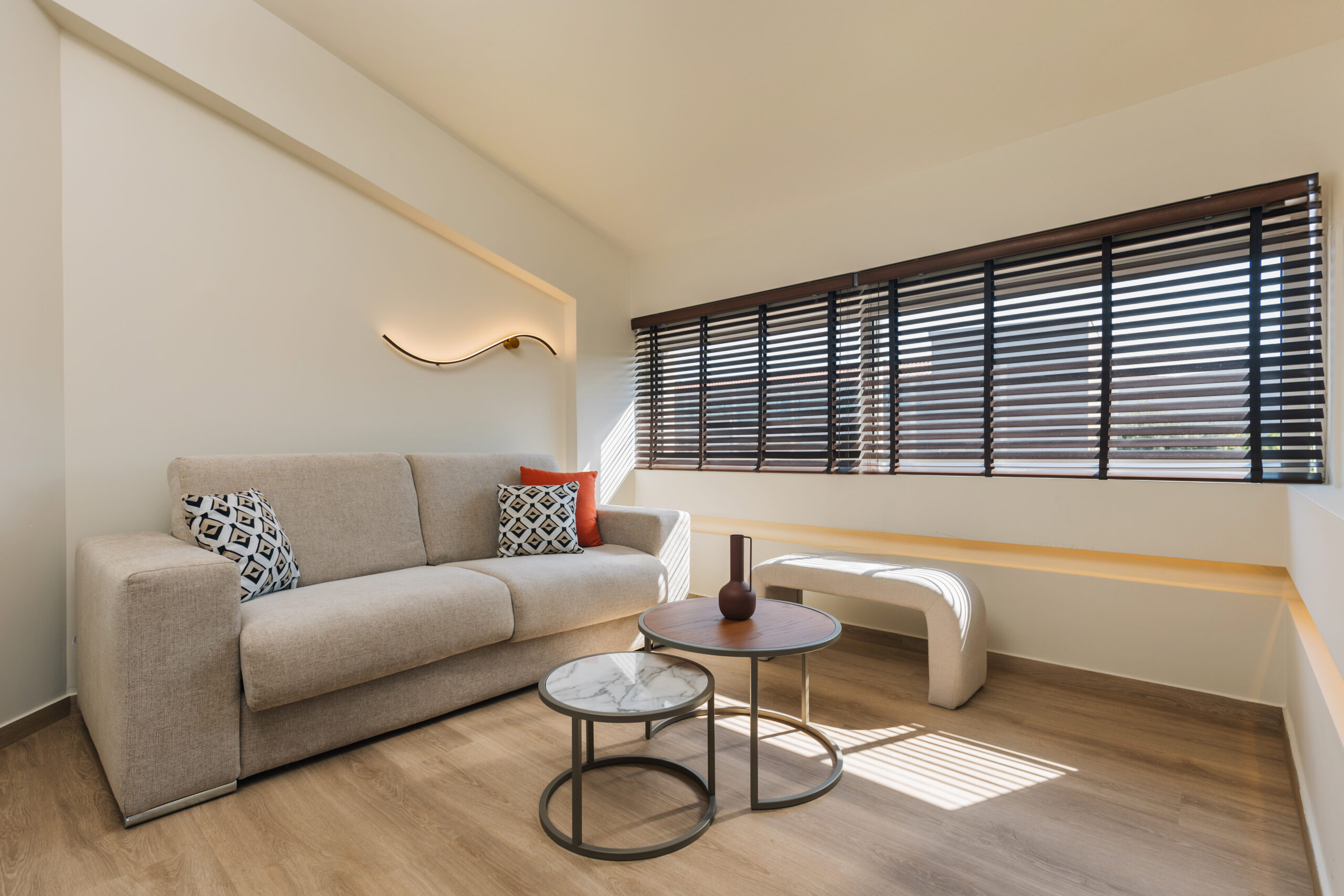 D5 – Suite (Side Sea View)