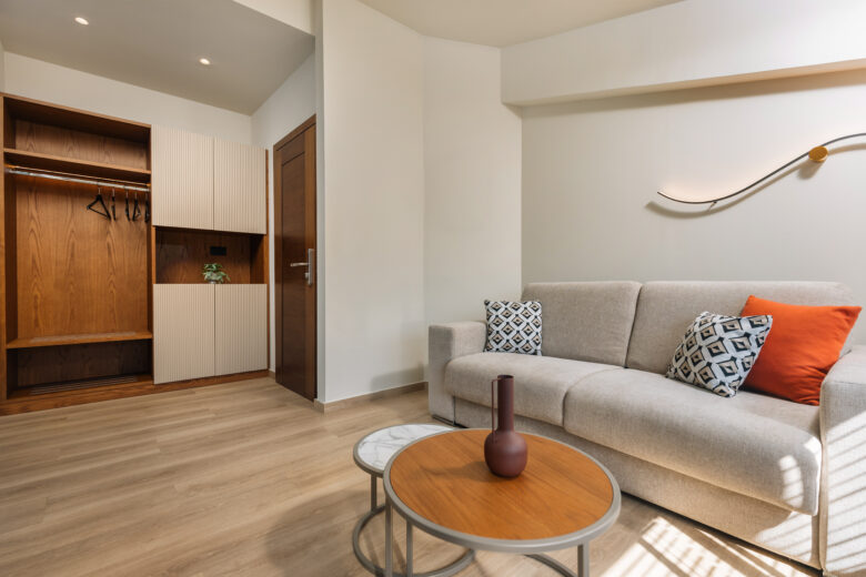 D5 – Suite (Side Sea View)