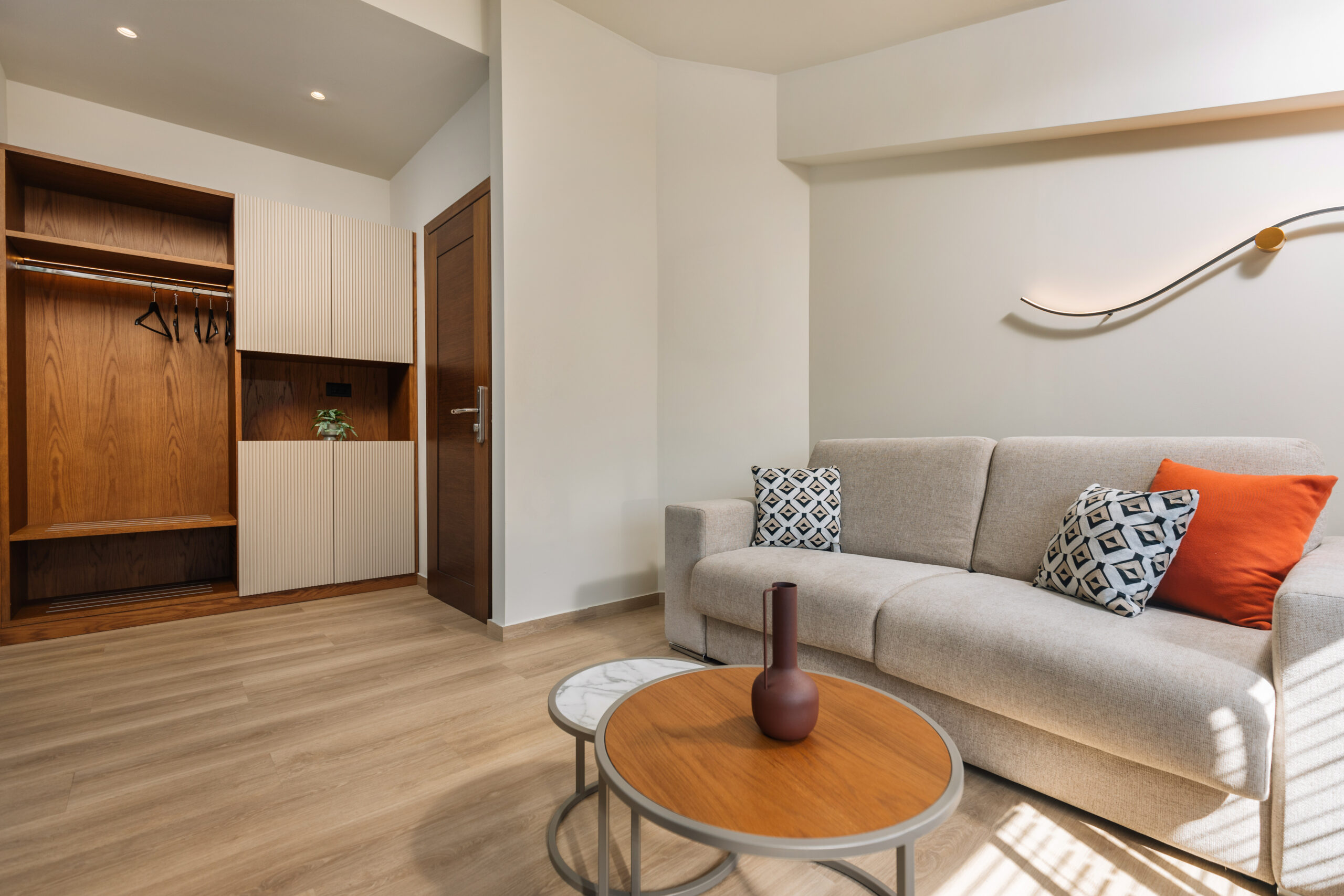 D5 – Suite (Side Sea View)