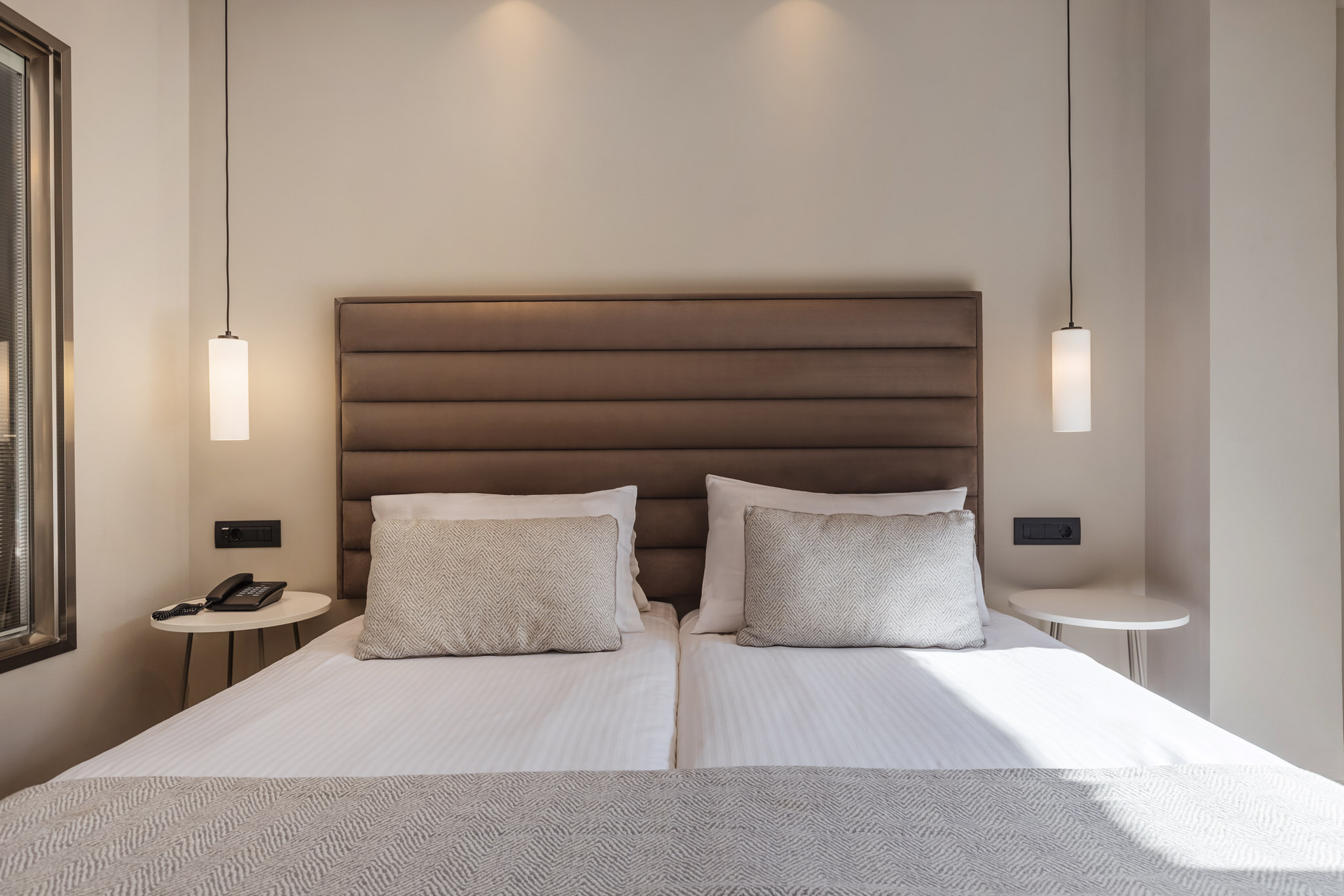 B4 – Standard Room (Inland View)