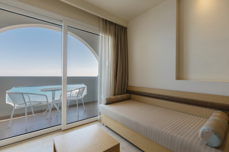 B1 – Standard Room (Sea View)