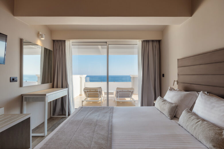 D2 – Superior Suite (Sea View)