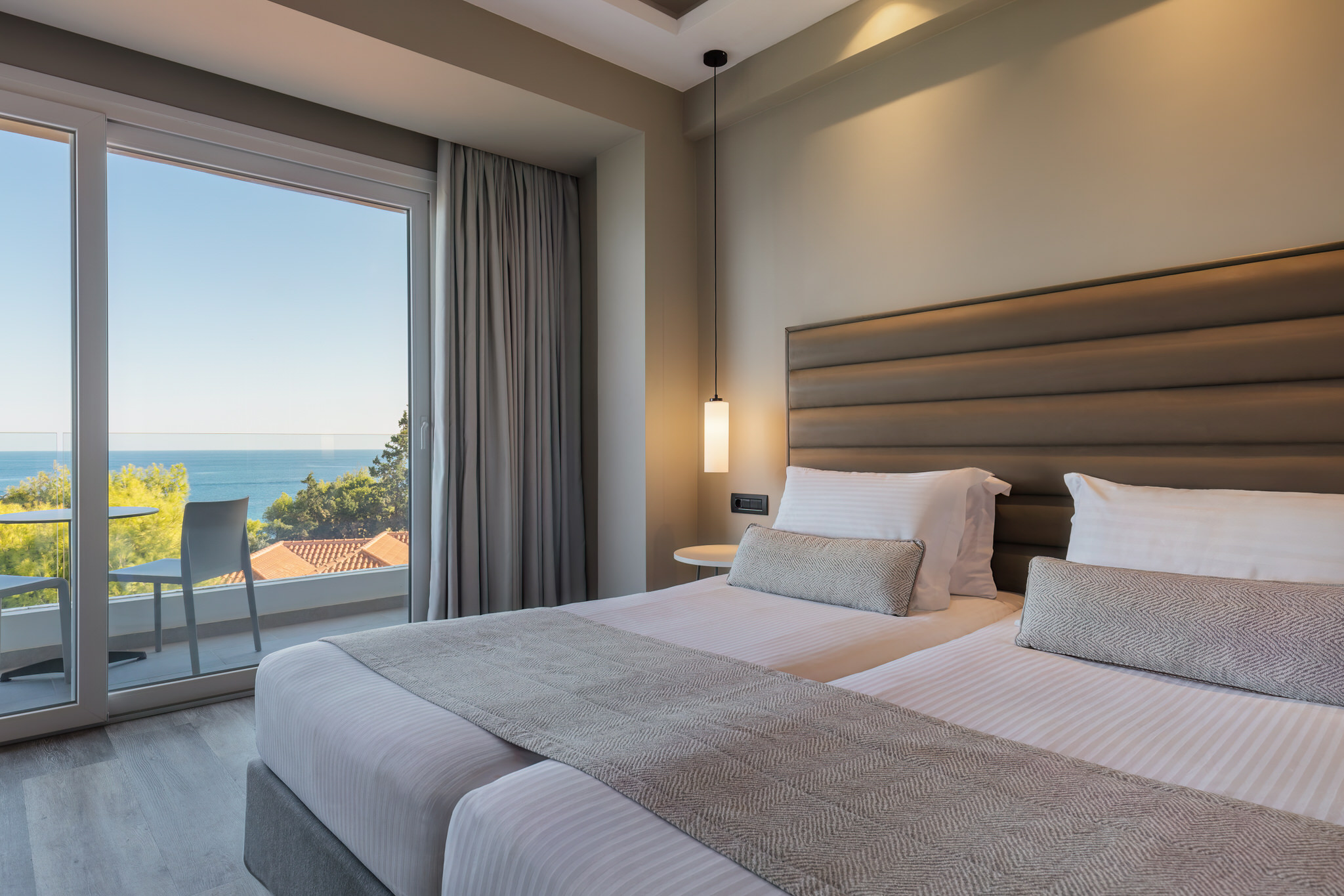 B2 – Standard Room (Sea View)