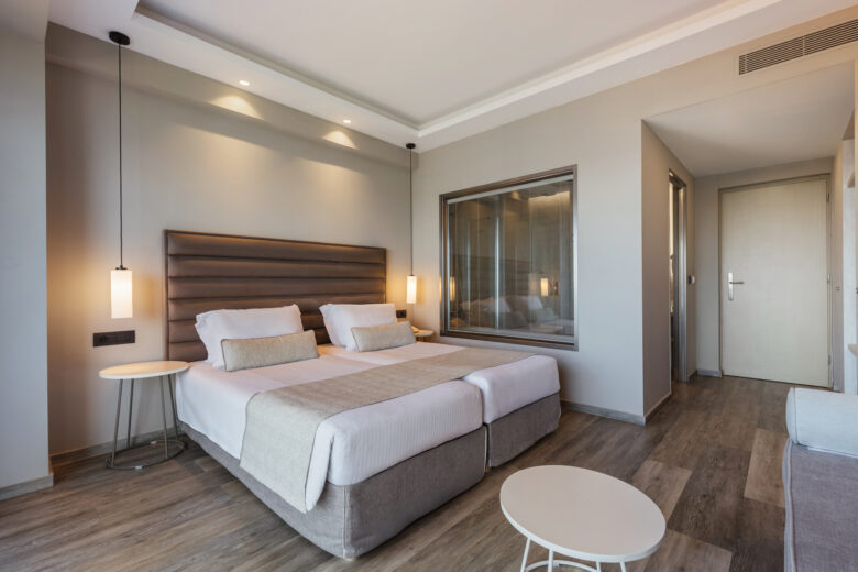 B2 – Standard Room (Sea View)