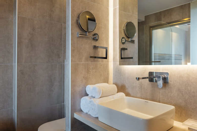B2 – Standard Room (Sea View)