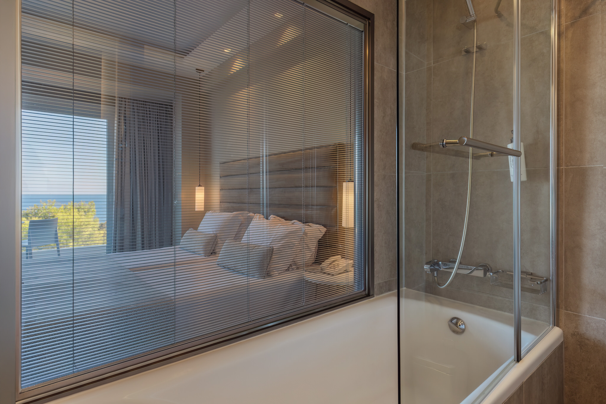 B2 – Standard Room (Sea View)