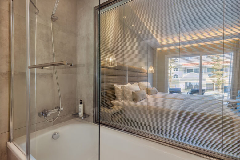B5 – Standard Room (Inland View)