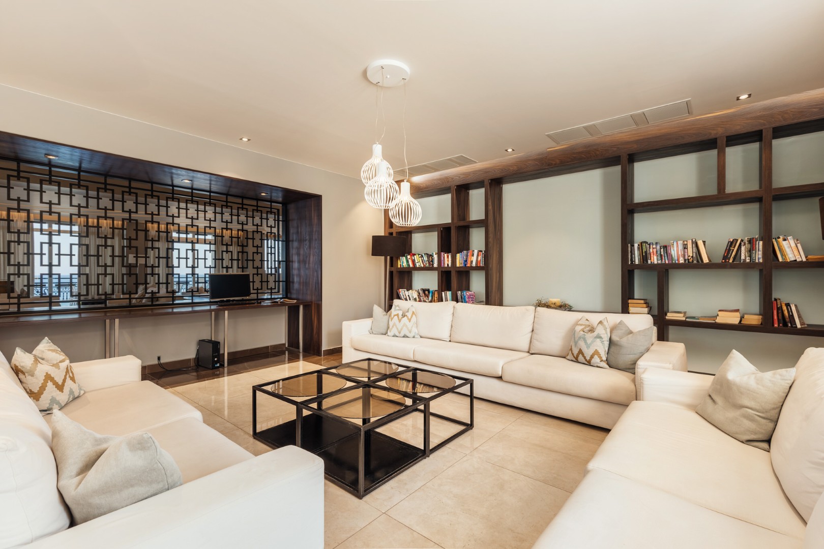 Lounge Bar
